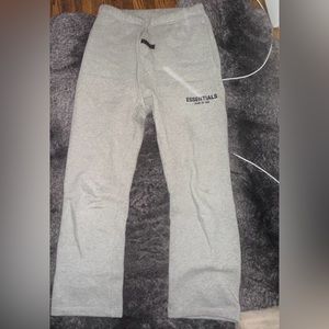 Essentials fear of god lounge pants
